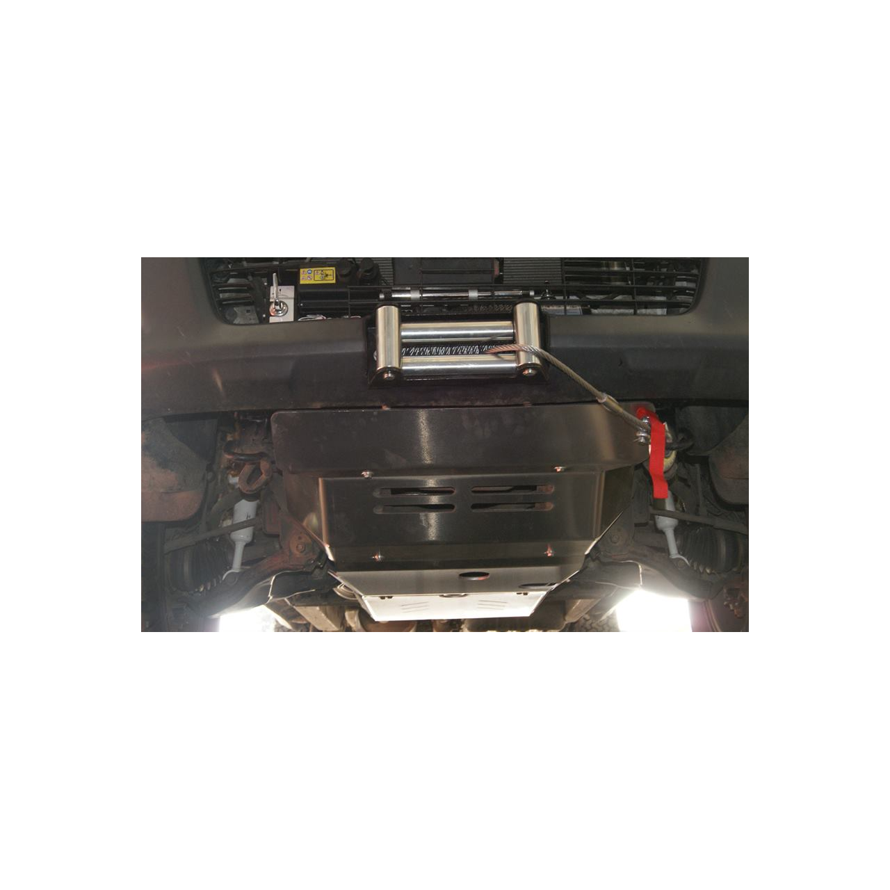 Płyta osłonowa silnika i chłodnic Toyota Hilux 2005-2015 1/2